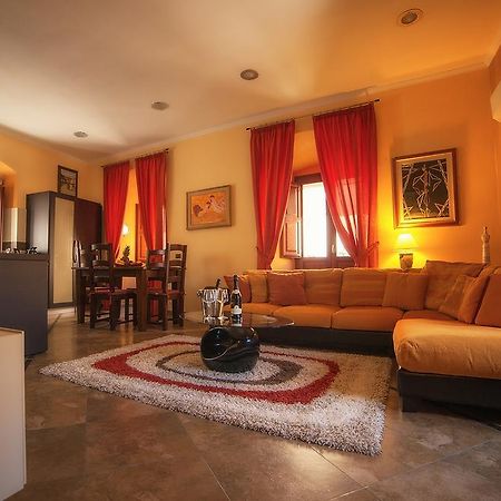 Luxury Home Bosa Apartment מראה חיצוני תמונה