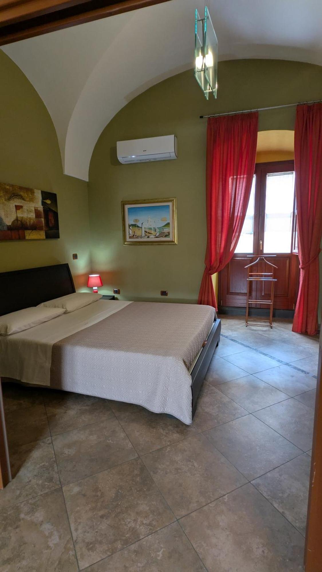Luxury Home Bosa Apartment מראה חיצוני תמונה